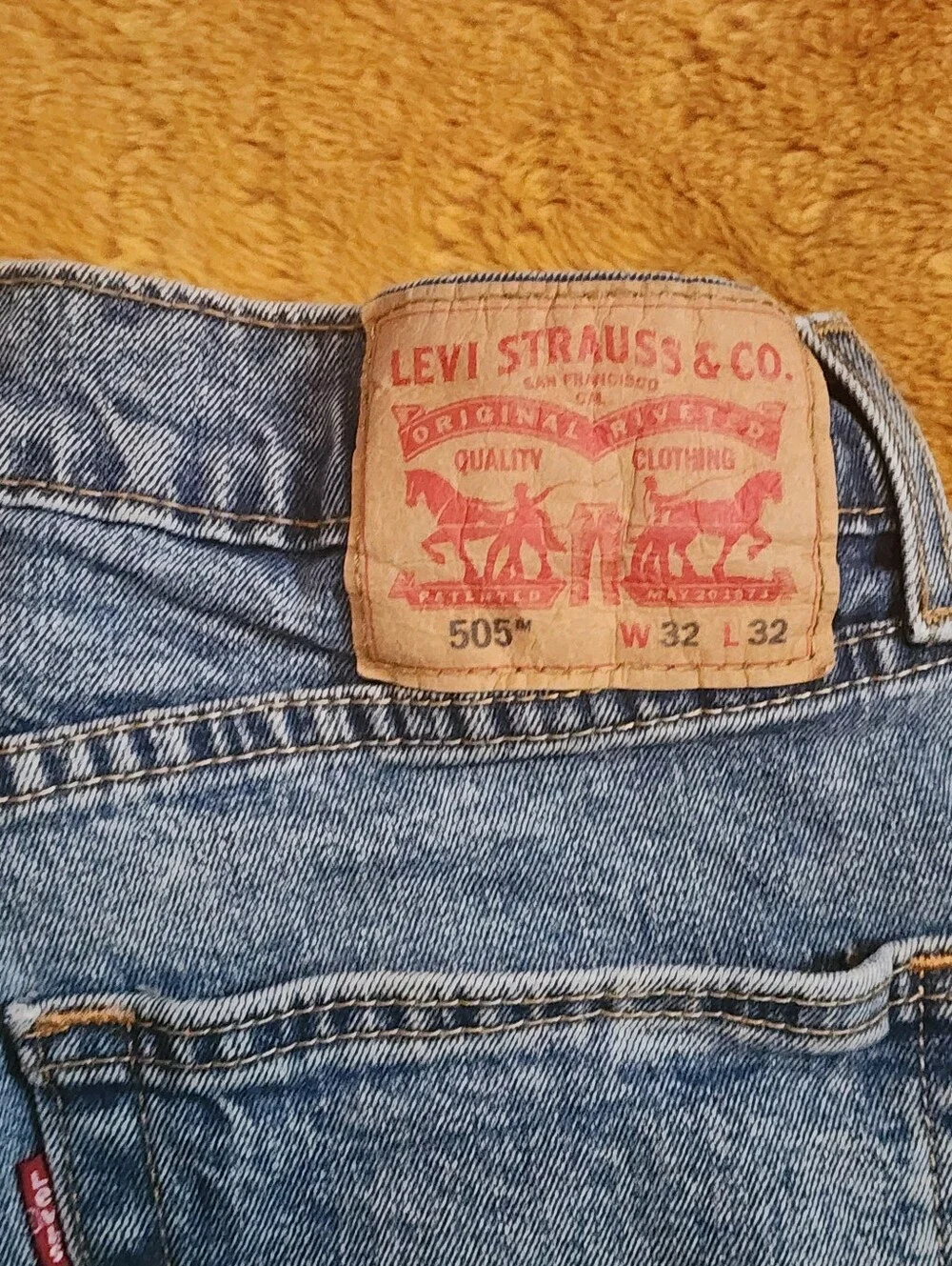 Vintage 502 Levi's Men’s Classic Blue Denim Jeans 32x32